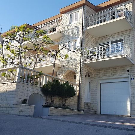 Apartments Sara Podstrana Extérieur photo