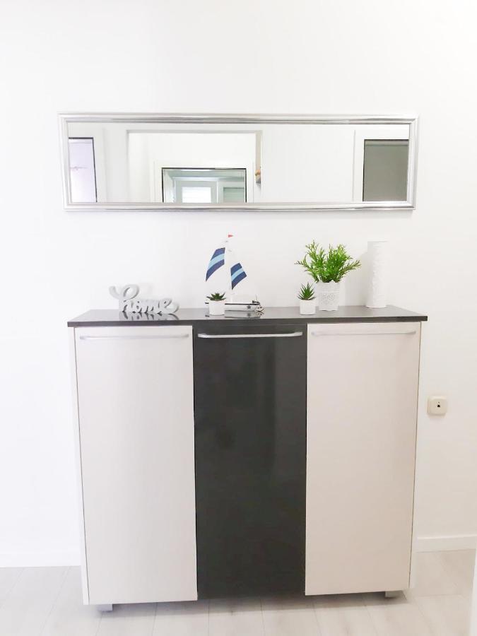 Apartments Sara Podstrana Extérieur photo