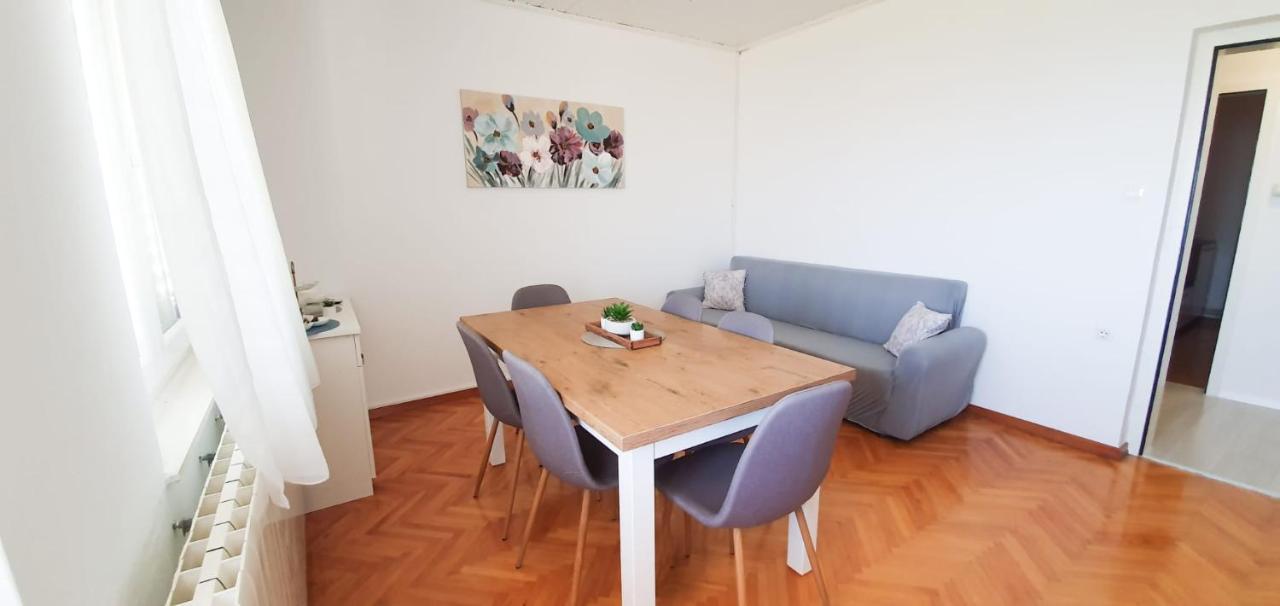 Apartments Sara Podstrana Extérieur photo
