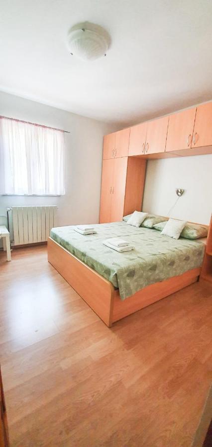 Apartments Sara Podstrana Extérieur photo