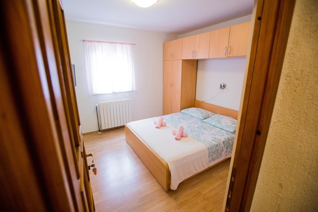 Apartments Sara Podstrana Extérieur photo