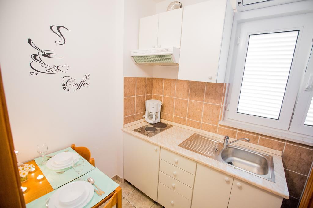 Apartments Sara Podstrana Extérieur photo