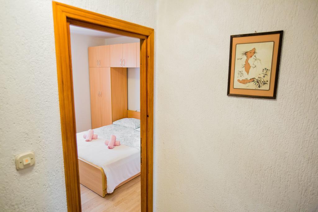 Apartments Sara Podstrana Extérieur photo